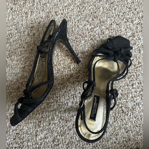 Dolce and Gabbana black heels - Picture 2 of 4